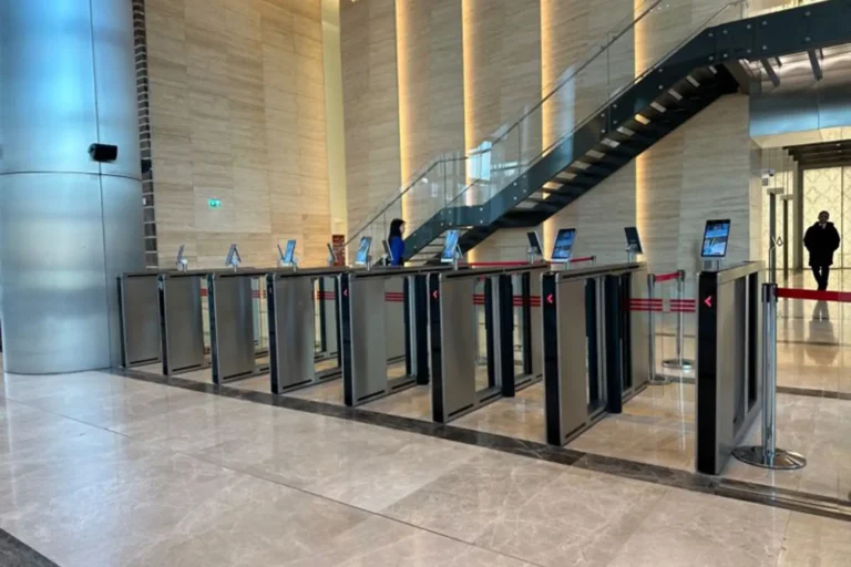 Is It Turnstyles or Turnstiles?